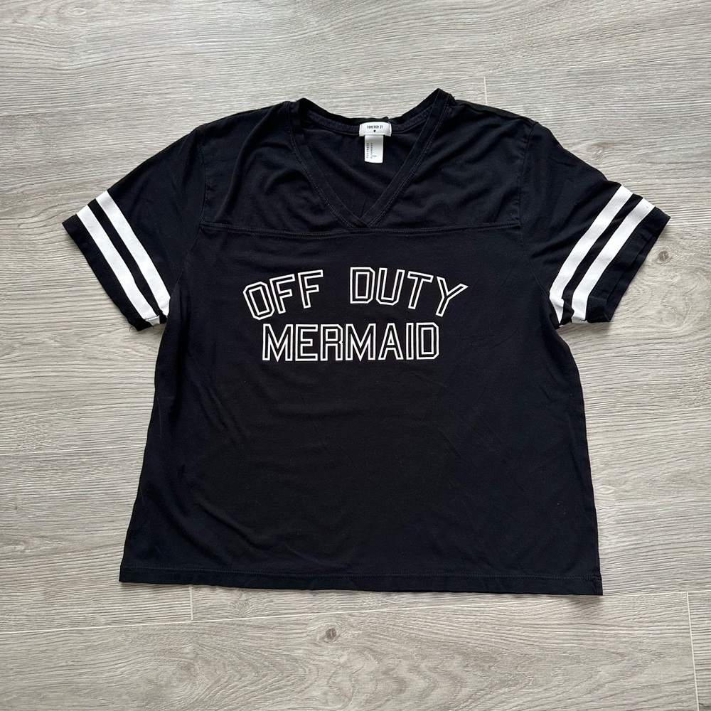 🔥 3 for $10 💕💕 Off Duty Mermaid Tee 🧜♀️ | Forever 21 | Size M